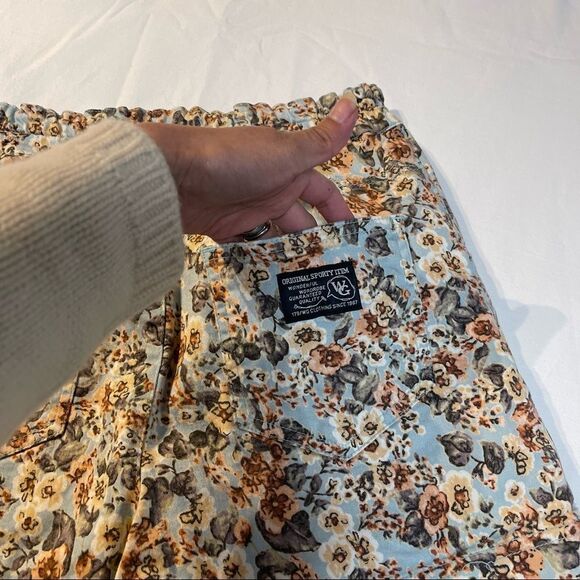 Original Sporty Vintage Floral shorts - Picture 3 of 7